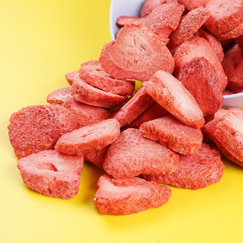freeze dried sweetened strawberry slices 1